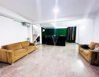 hotel aiims 20 four 7