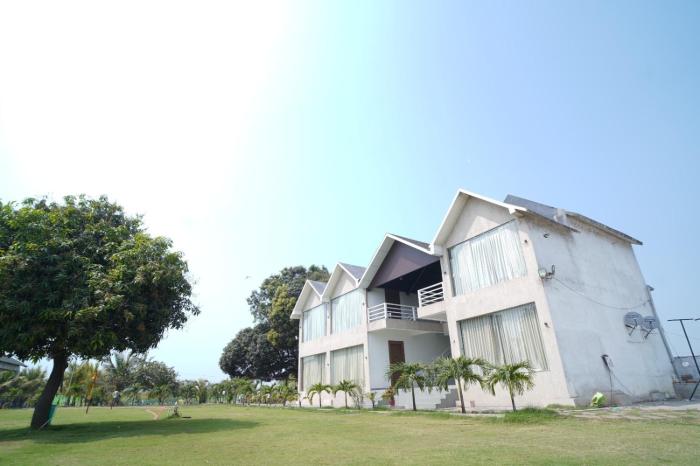 riviera resort and hotels