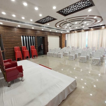 Hotel New M.I. Plaza,,3 star