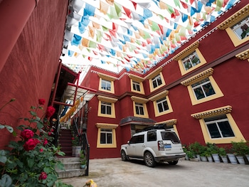 Jiuzhaigou Bijia Boutique B&B,,4 star