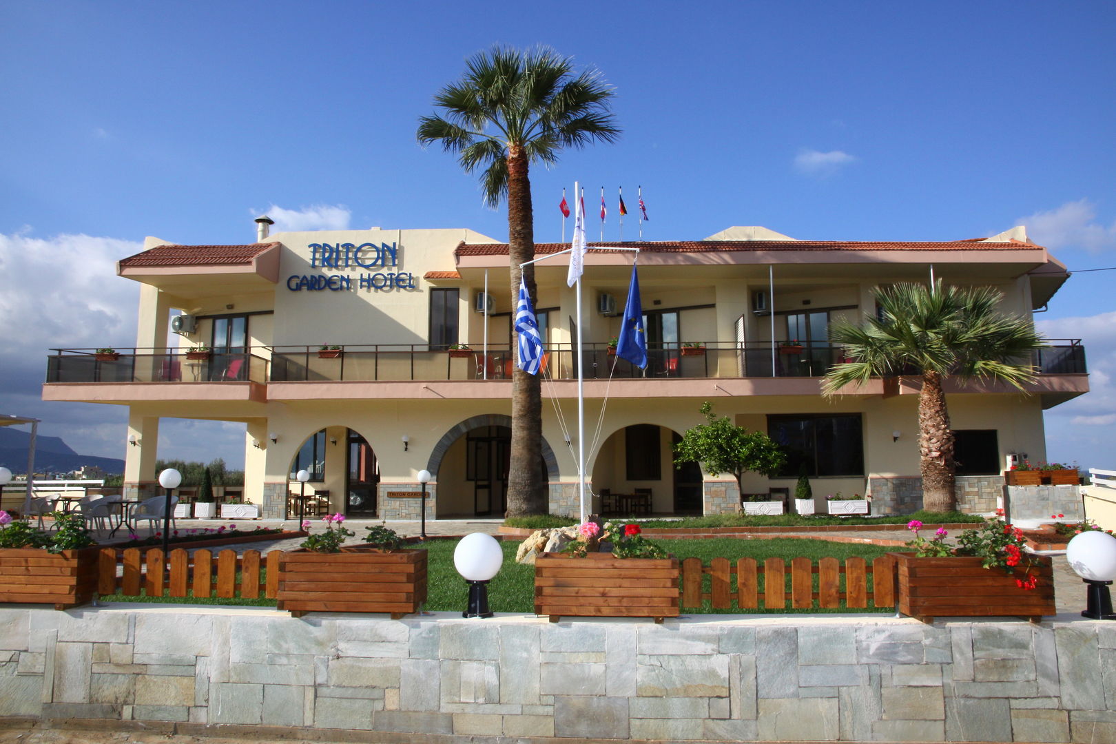 triton garden hotel