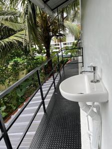 little chandhana guest house