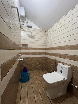 Little Chandhana Guest House,,2 star