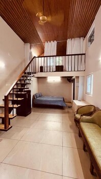 Little Chandhana Guest House,,2 star