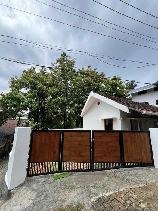 little chandhana guest house