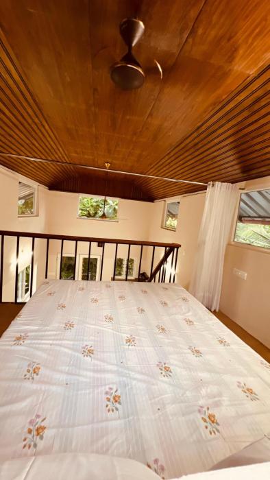 little chandhana guest house