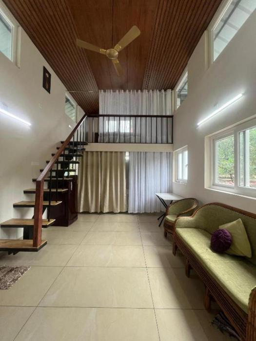 little chandhana guest house