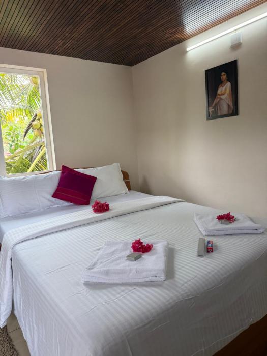 little chandhana guest house