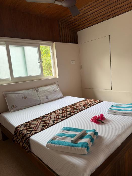 little chandhana guest house