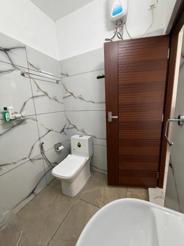 little chandhana guest house