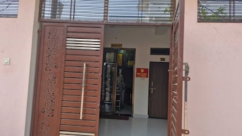 hanumant kripa paying guest house