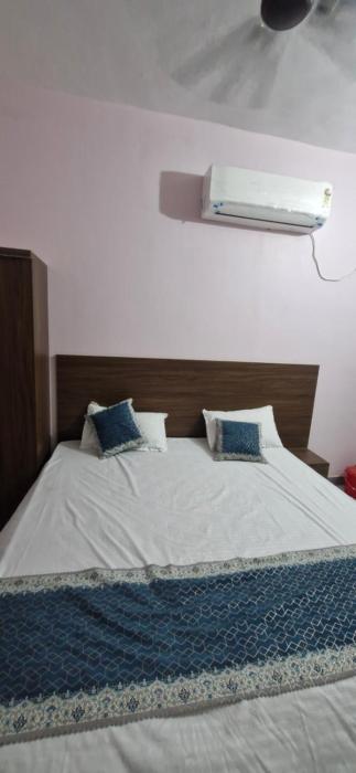 hanumant kripa paying guest house