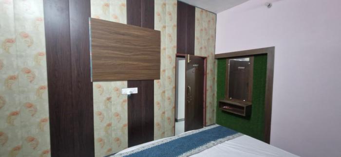 hanumant kripa paying guest house