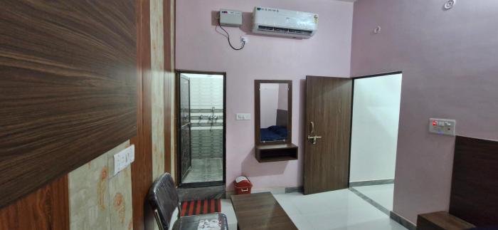 hanumant kripa paying guest house