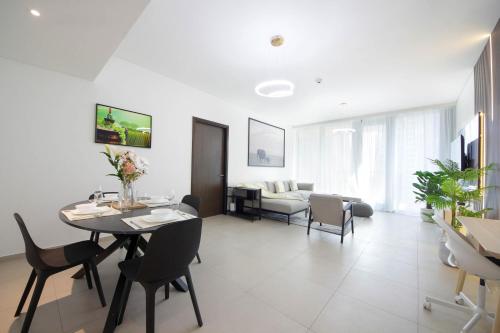 spacious 2bhk boulevard heights