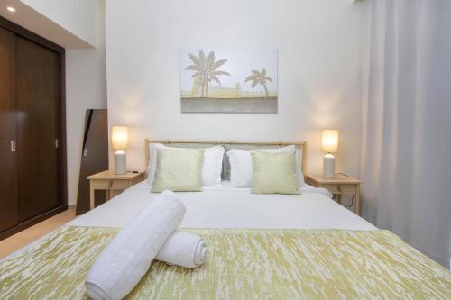 spacious 2bhk boulevard heights