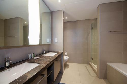spacious 2bhk boulevard heights