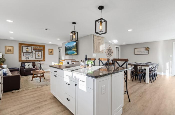 berthoud basecamp private hot tub and backyard oasis