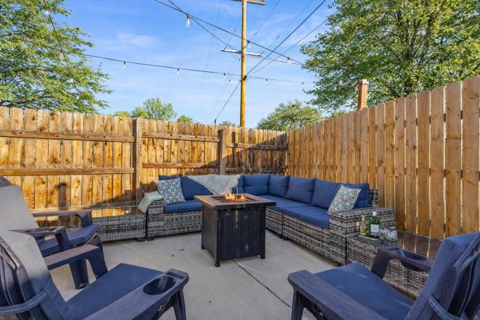 berthoud basecamp private hot tub and backyard oasis
