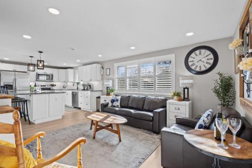 berthoud basecamp private hot tub and backyard oasis