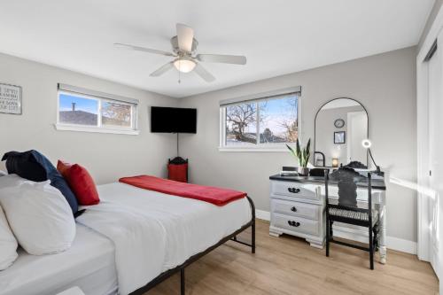 berthoud basecamp private hot tub and backyard oasis
