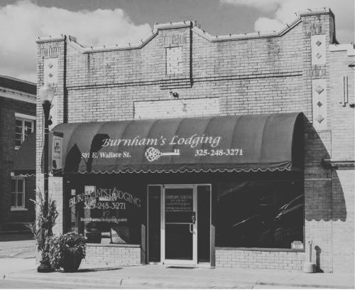 burnhams lodging