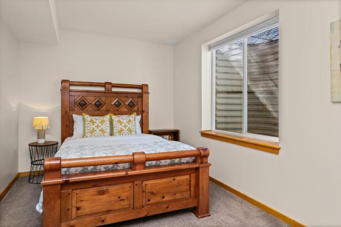 cabin style group retreat near rmnp lakes and golf