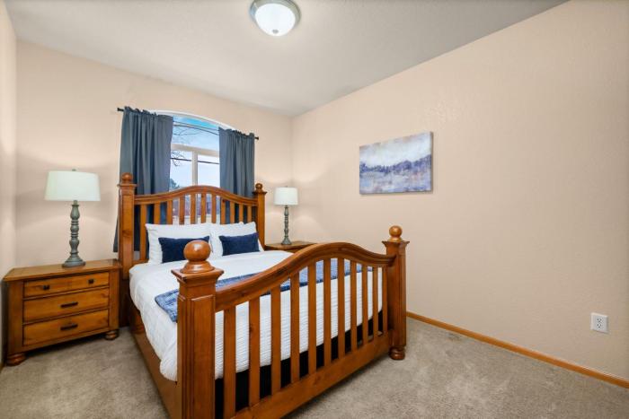 cabin style group retreat near rmnp lakes and golf