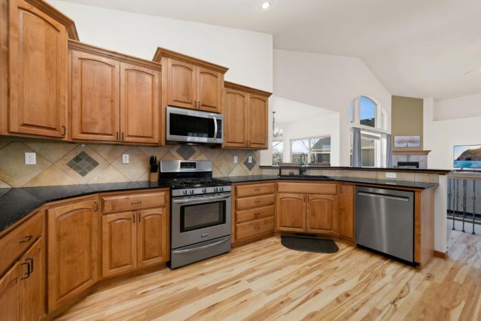cabin style group retreat near rmnp lakes and golf