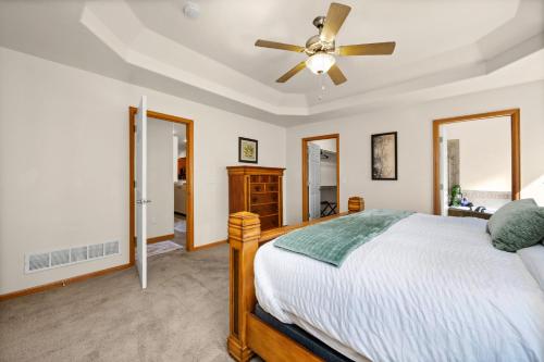 cabin style group retreat near rmnp lakes and golf