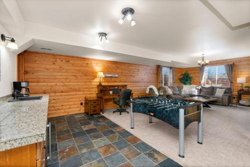 cabin style group retreat near rmnp lakes and golf