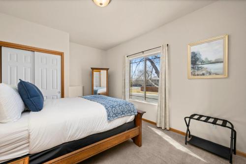 cabin style group retreat near rmnp lakes and golf