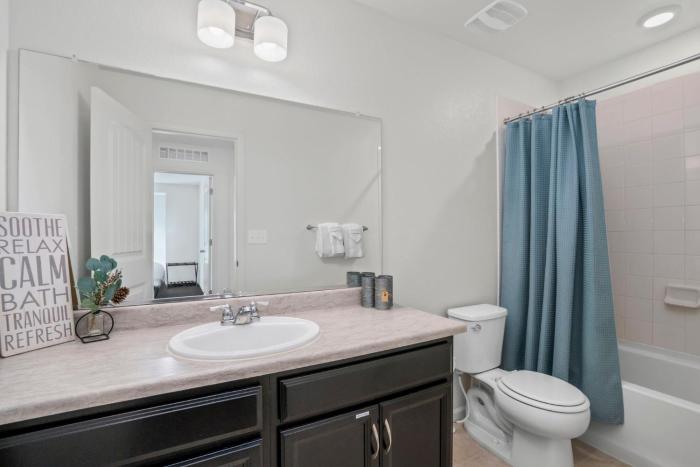 pelican landing modern 3bd in lakes at centerra