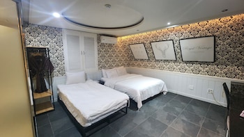 sixty motel