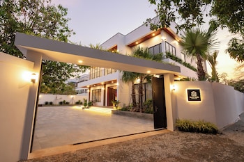 blanc smith private villa