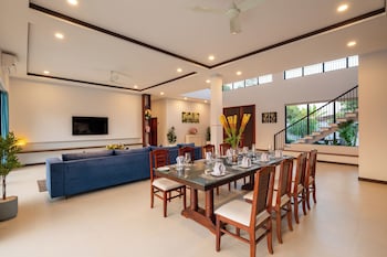 blanc smith private villa