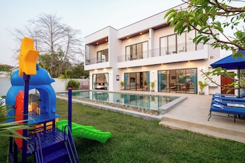 blanc smith private villa