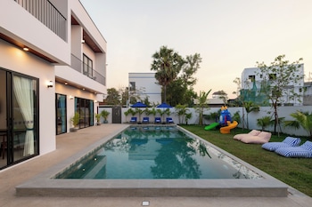 blanc smith private villa