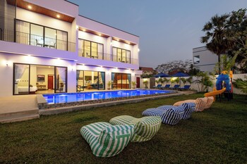 blanc smith private villa