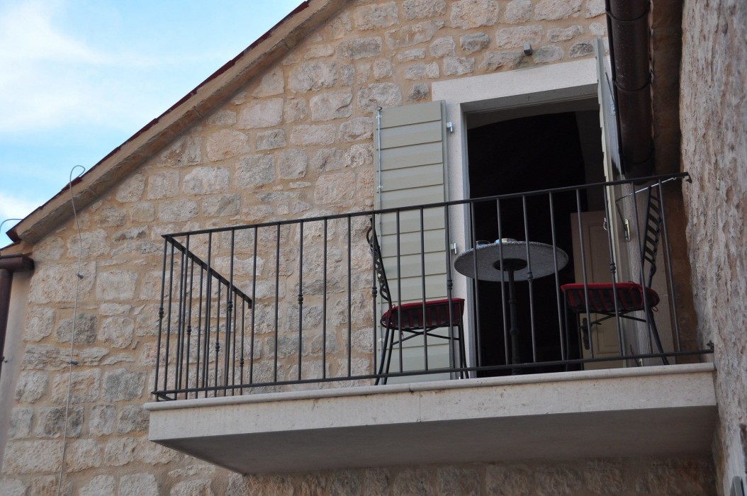 Vila Mama,Hvar>>Dugi Rat,4 star