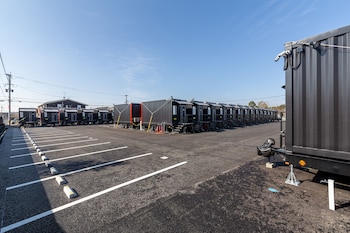 hotel r9 the yard tachiarai