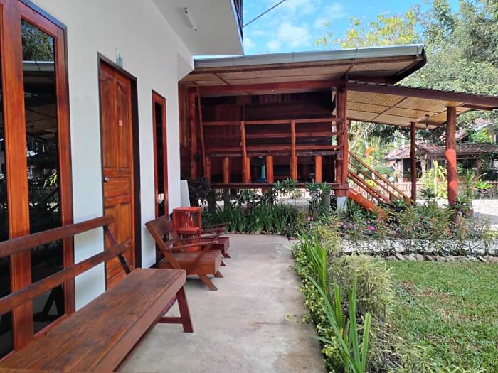 lucky pai resort and hostel