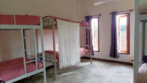 lucky pai resort and hostel