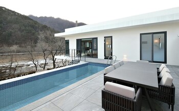 bebridge pool villa resort
