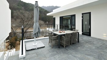 bebridge pool villa resort