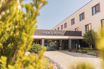 Energy Hotel & Business Center,,2 star