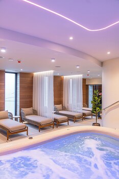 Energy Hotel & Business Center,,2 star