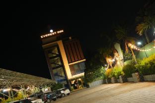 everest inn chakan