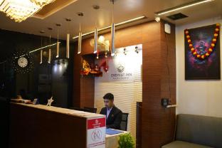 everest inn chakan