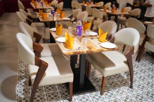everest inn chakan